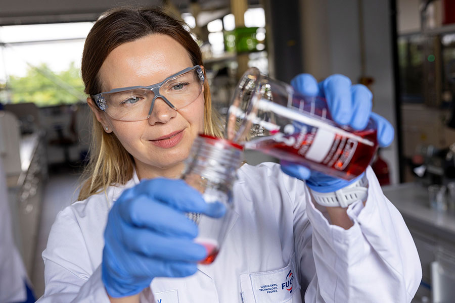 Katja desenvolve lubrificantes para as mais diversas máquinas de processamento de metais